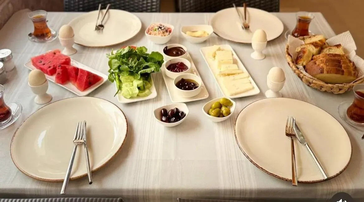 Eren Otel Çeşme Hotel